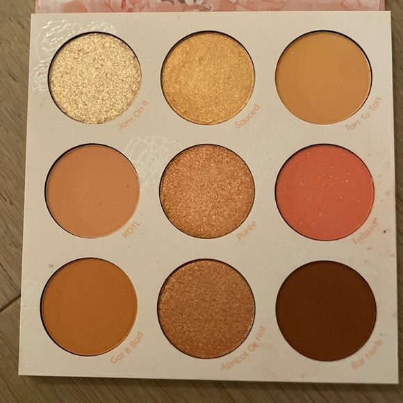 Colourpop Apricot me not pressed powder palette - Picture 3 of 5
